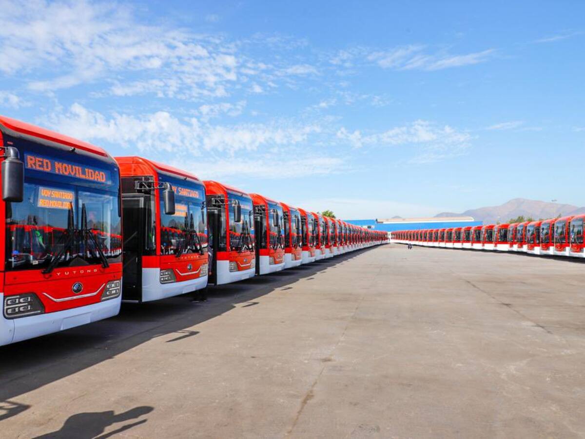 “Más que Nueva York, Londres y Tokio”: Gobierno suma 214 nuevos buses eléctricos para la zona sur de Santiago