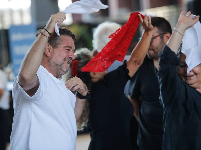 15 DE FEBRERO DE 2025 / SANTIAGO
El Gobernador de Santiago, Claudio Orrego, y la presidenta del Centro Cultural Gabriela Mistral, GAM, Claudia Barattini, junto a artistas invitados y representantes de los museos e instituciones que participan en la “Fiesta Santiago Te amo”, dan inicio oficial al evento para conmemorar la fundación de Santiago en su aniversario n° 484.
FOTO: DIEGO MARTIN /AGENCIAUNO