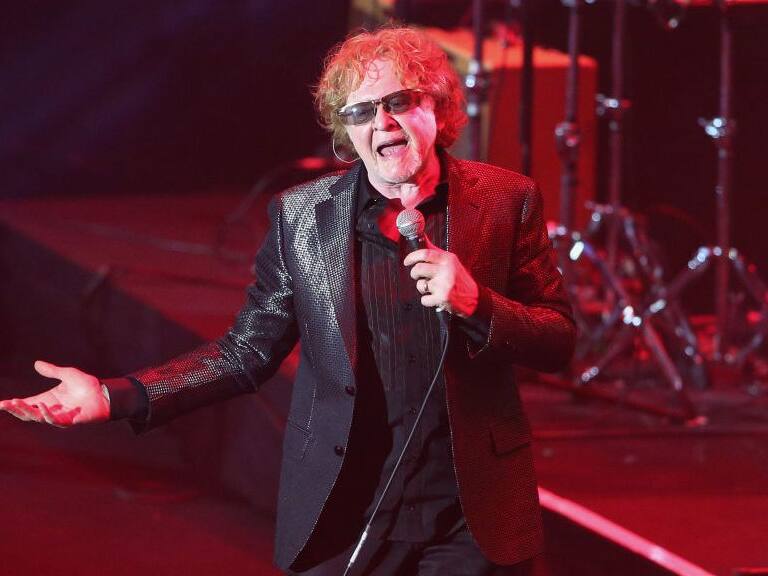 DUESSELDORF, GERMANY - NOVEMBER 22: Mick Hucknall of Simply Red performs on stage during the German Sustainability Award (Deutscher Nachhaltigkeitspreis) at Maritim Hotel on November 22, 2019 in Duesseldorf, Germany. (Photo by Florian Ebener/Getty Images)