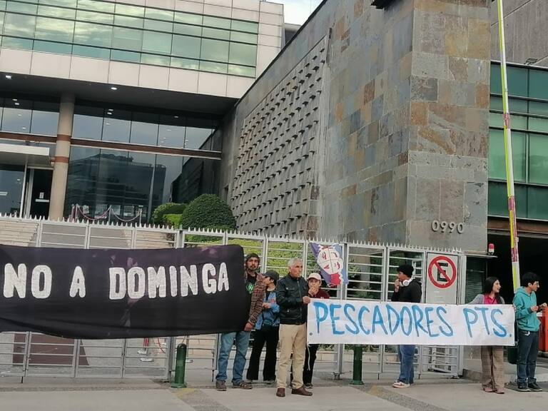 Gremios de La Higuera llegan a Santiago para protestar contra proyecto Dominga: entregarán un petitorio al Presidente Boric