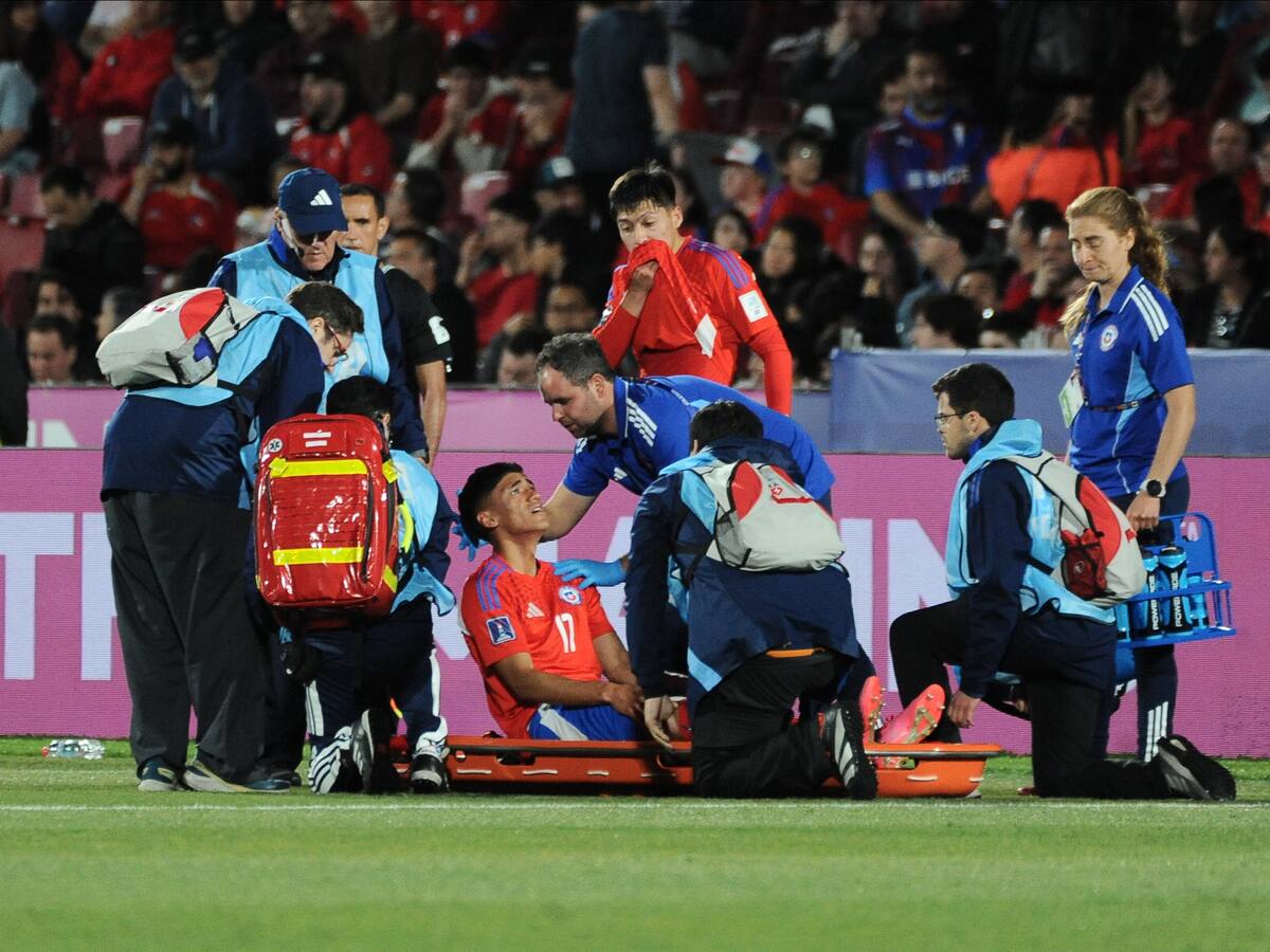 Desazón total: Emiliano Ramos salió lesionado y entre lágrimas del choque ante Japón en el Mundial Sub 20