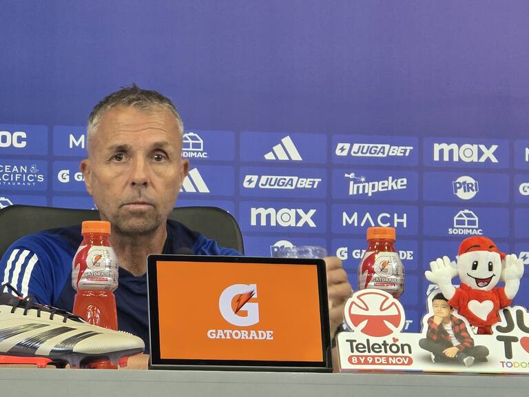 Gustavo Álvarez aguarda por una “ayuda” a la U por parte de Copiapó: “Creo mucho en la dignidad profesional de los jugadores y entrenadores”