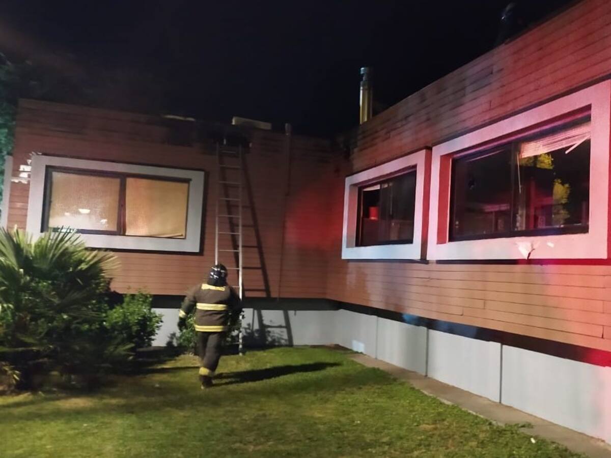 Intendencia de la Araucanía presentó querella contra responsables de incendio de municipalidad de Villarrica