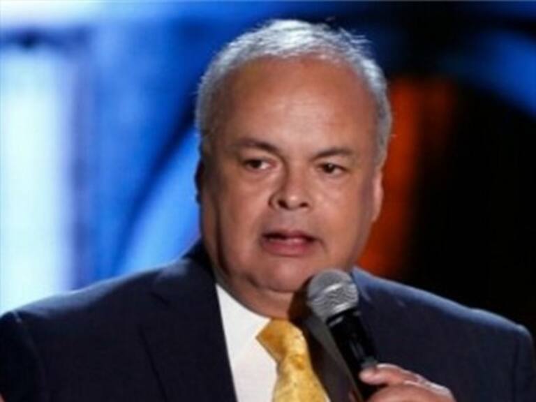 Álvaro Salas regresa a la TV como jurado de programa de humor