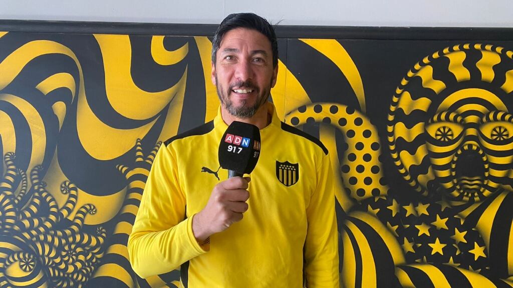 Juan Manuel Olivera advierte a Uruguay: "No podemos relajarnos y confiarnos porque no esté Alexis Sánchez"