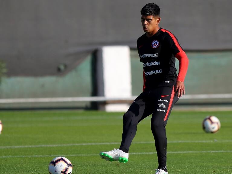 Esteban Pavez es baja de última hora en La Roja para enfrentar a Corea del Sur