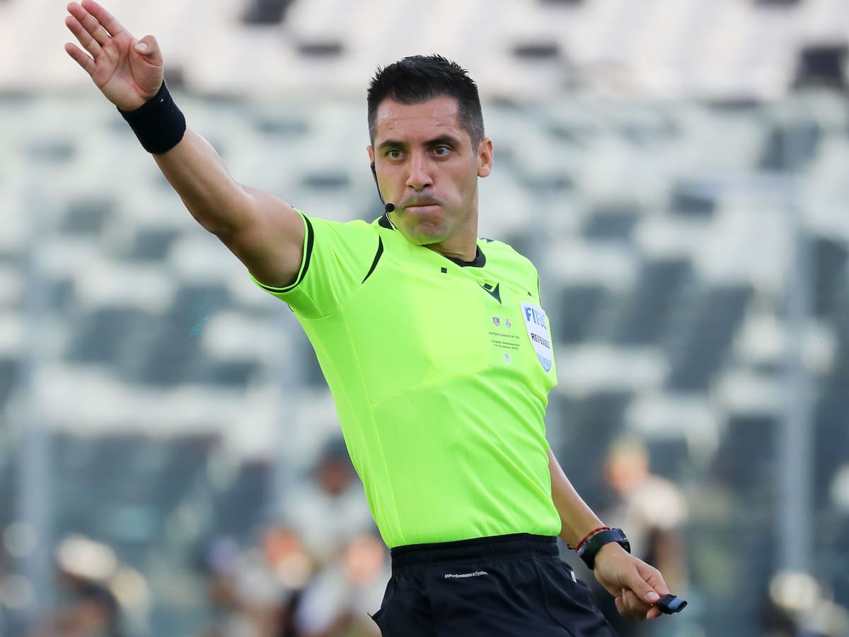 ANFP confirma al árbitro para el Superclásico entre Colo Colo y la U: este es su historial con ambos clubes
