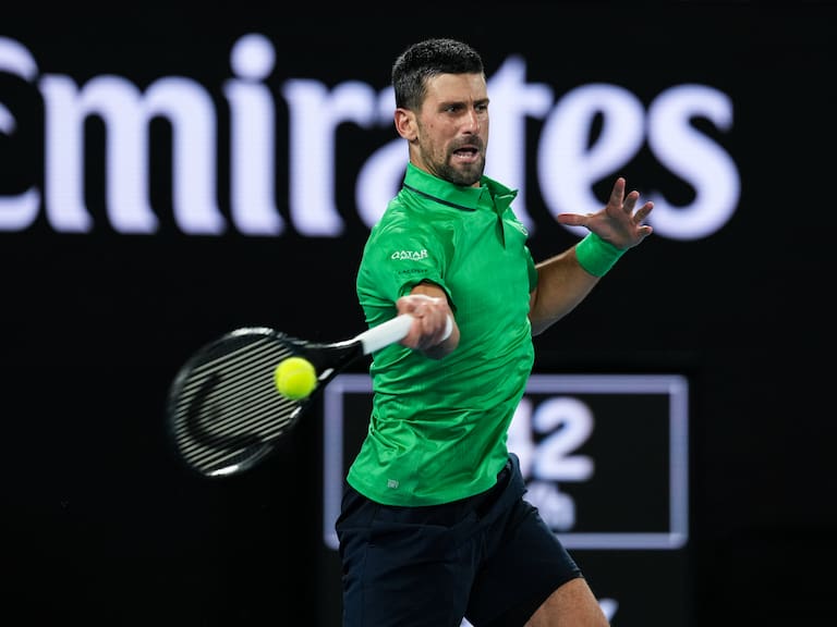 Djokovic arranca su participación en el Australian Open sellando otro récord personal