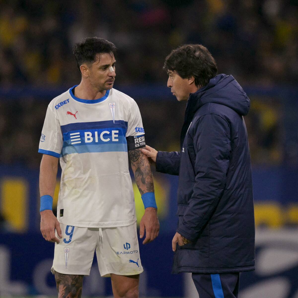 Más malas para la UC: Zampedri queda suspendido en Copa Libertadores