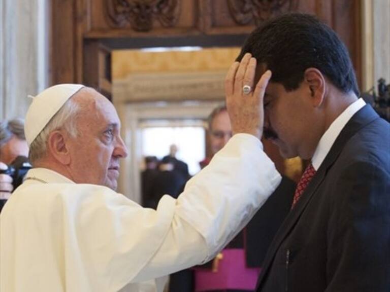 Nicolás Maduro envió una carta al Papa Francisco pidiendo ayuda con la crisis política en Venezuela