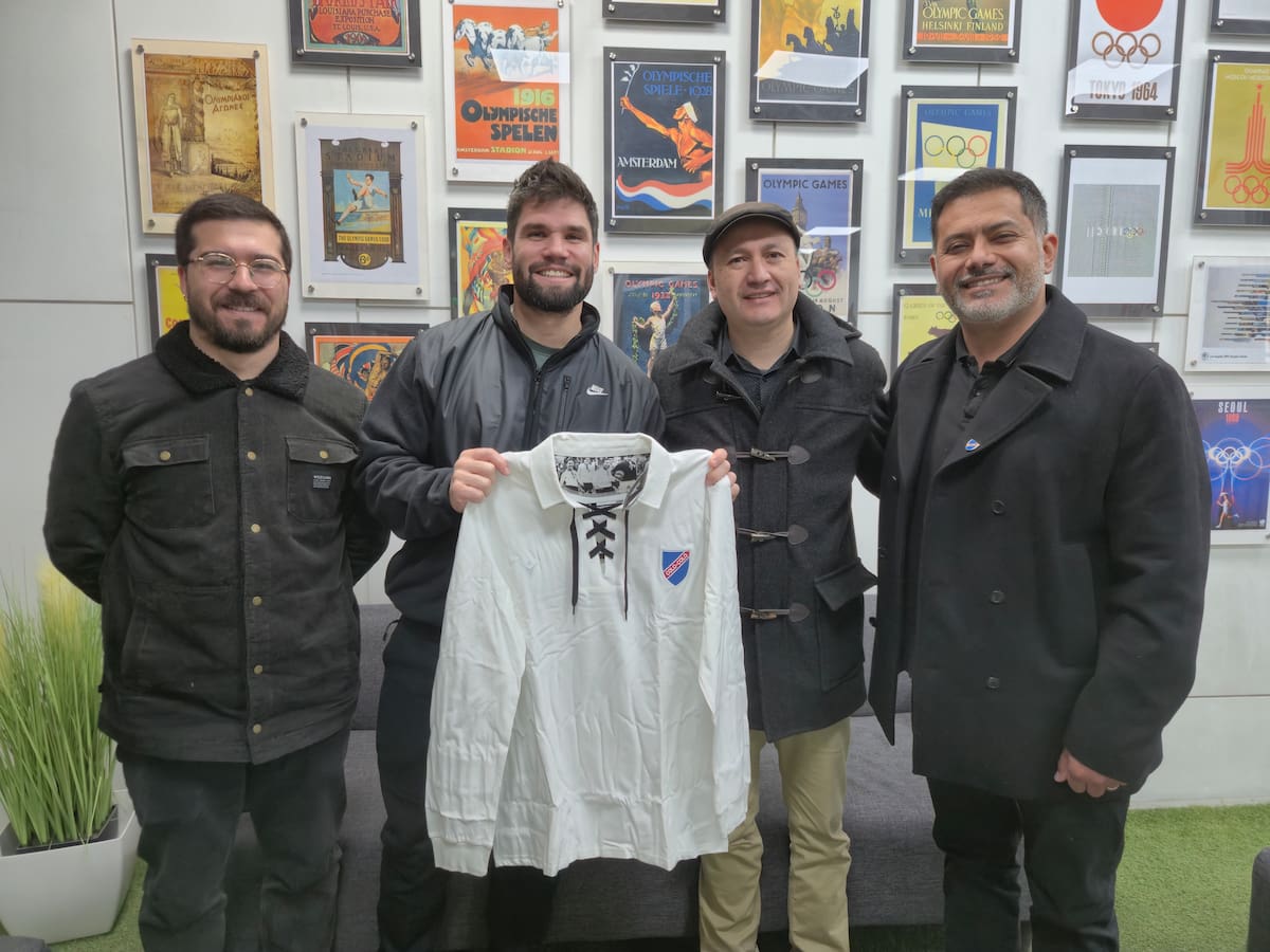 Rodrigo Rojas es nombrado embajador del Club Social y Deportivo Colo Colo