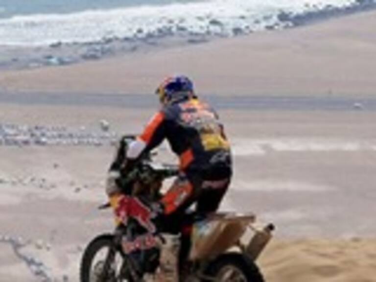 Marc Coma aumentó su ventaja en motos en el reingreso a Argentina del Dakar