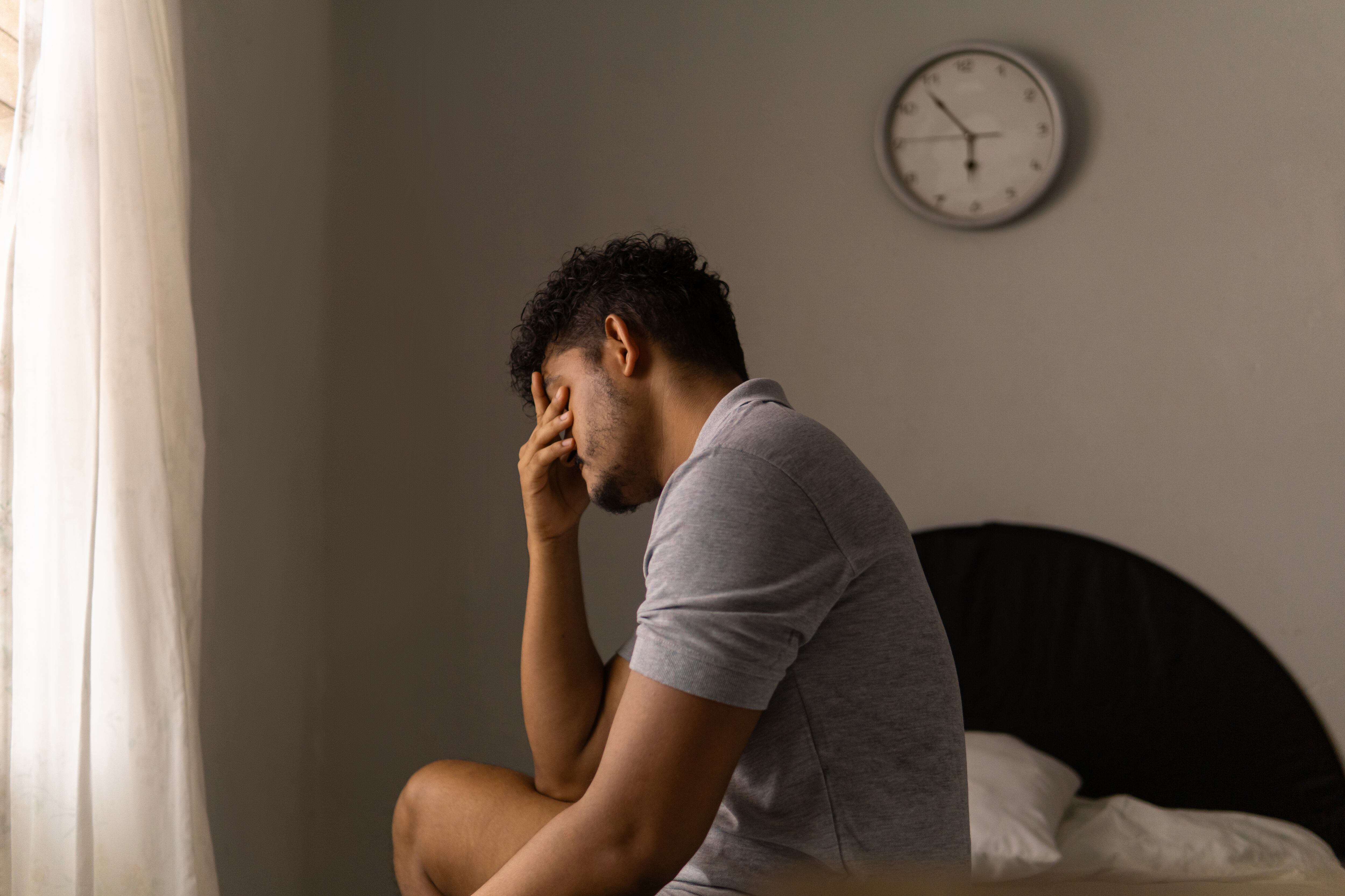 No es solo cansancio: el problema de sueño que afecta a 7 de cada 10 personas en Chile