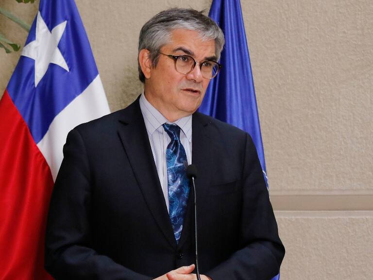 Ministro Marcel proyecta que alza en las bencinas continuarán por «tres a cuatro semanas»: «De ahí tendería a estabilizarse»