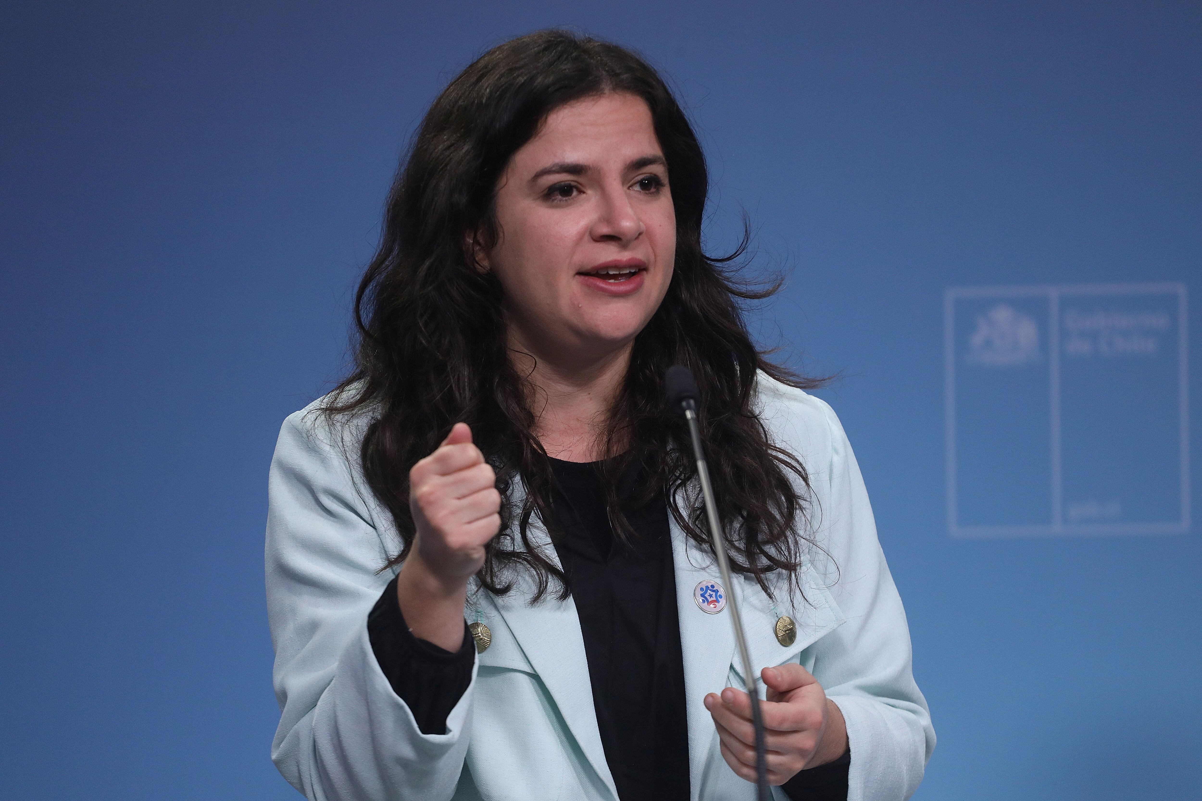 Agencia UNO | La ministra de la Mujer, Antonia Orellana
