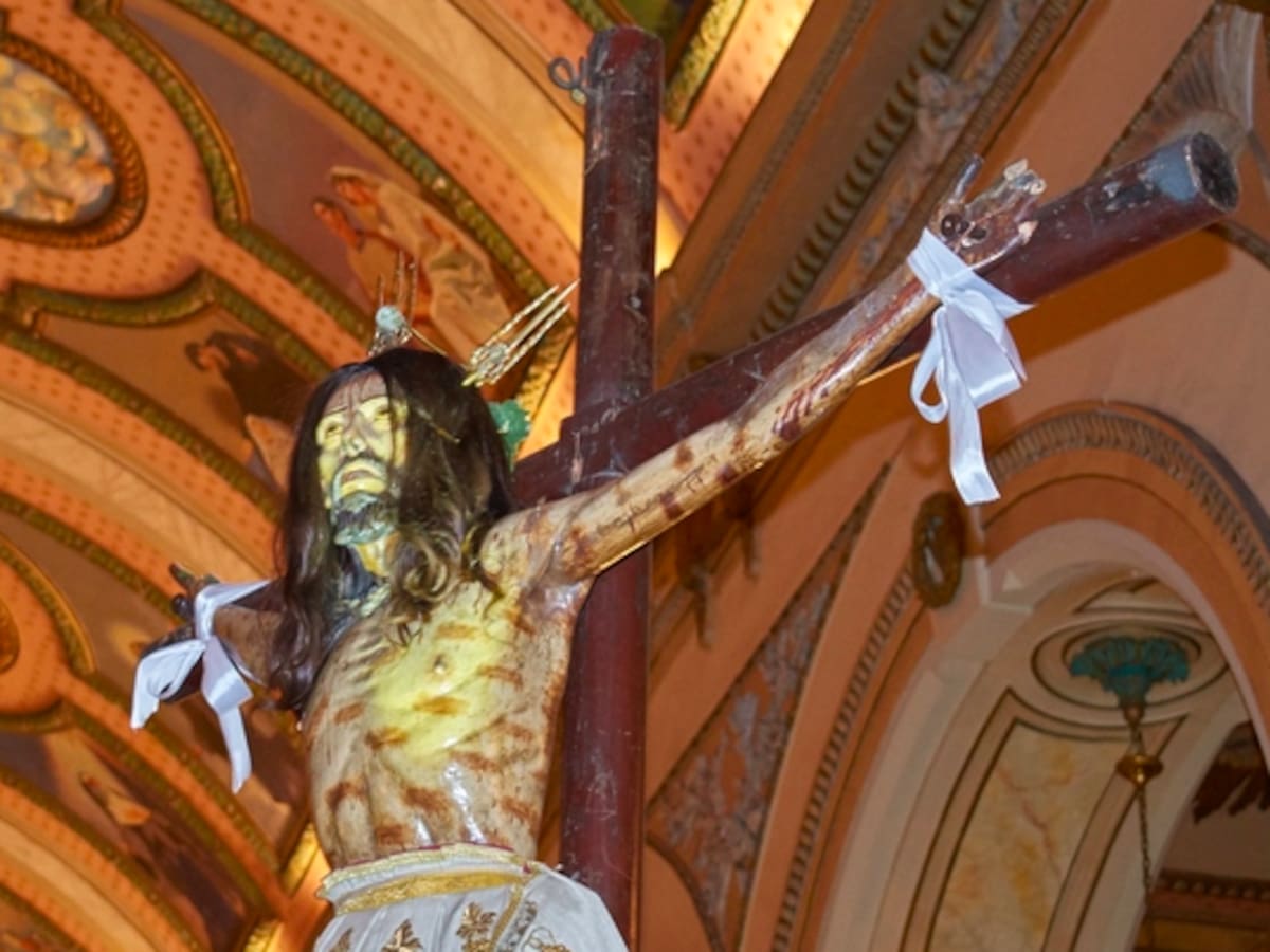 La increíble historia detrás del Cristo de Mayo, el “señor de los temblores” (y dónde está ubicado en Santiago)