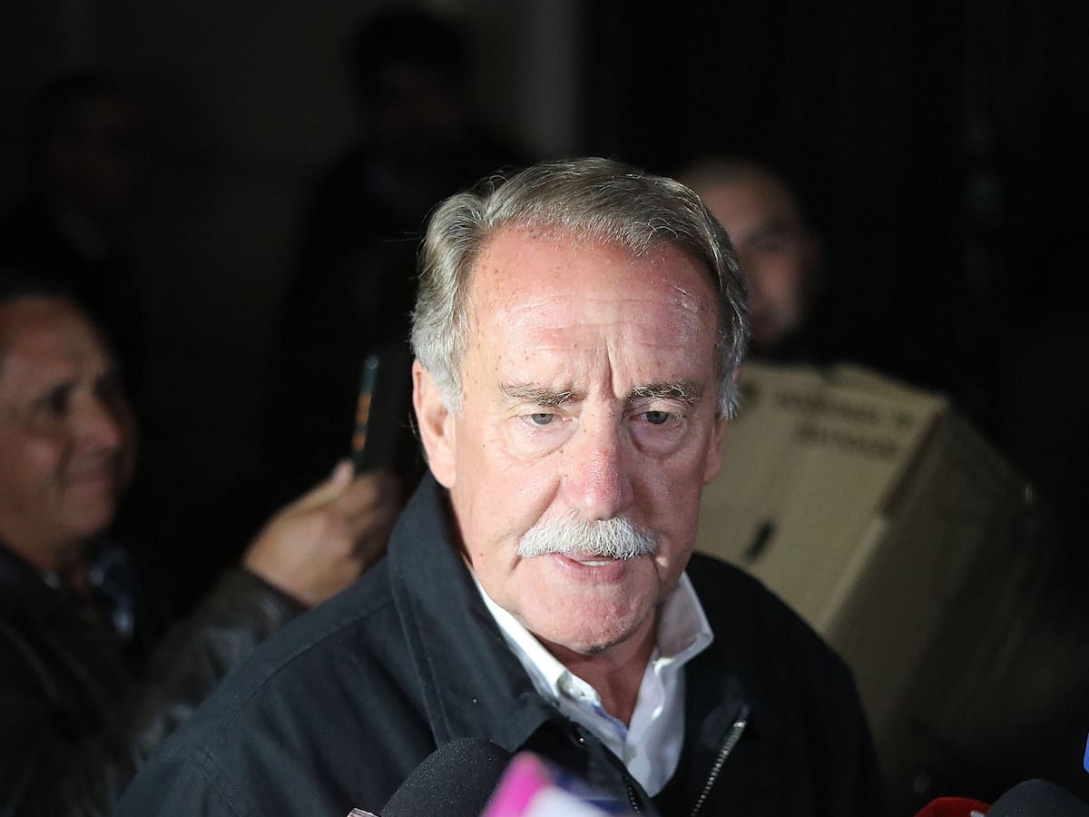 Eduardo Artés reafirma su postura y dice que un eventual gobierno de Kast o Kaiser “traería conflicto social”