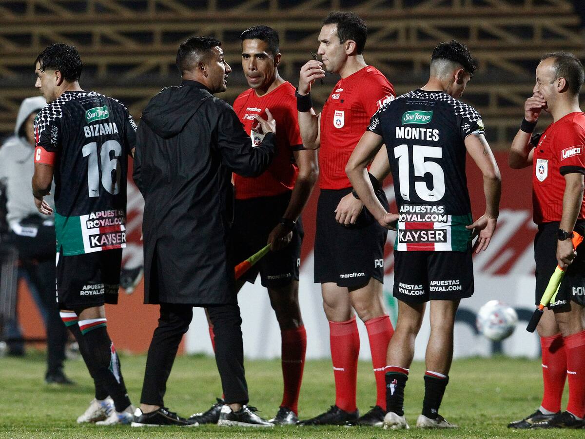 Figura de Limache explota contra el árbitro tras la eliminación en Copa de la Liga: “Te echa a perder todo”