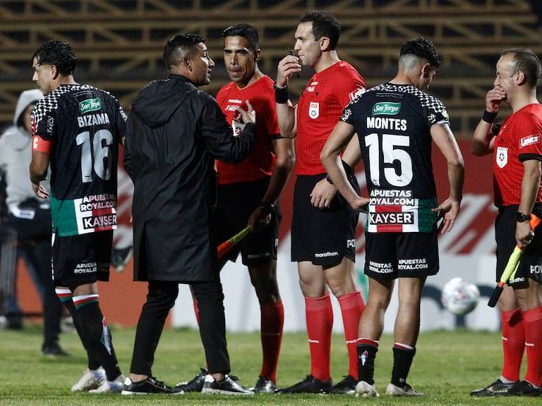 Figura de Limache explota contra el árbitro tras la eliminación en Copa de la Liga: “Te echa a perder todo”