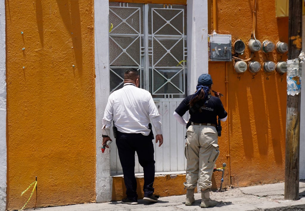 La policía de investigaciones del estado de Guanajuato investiga la masacre de una familia en la ciudad de León en México.
