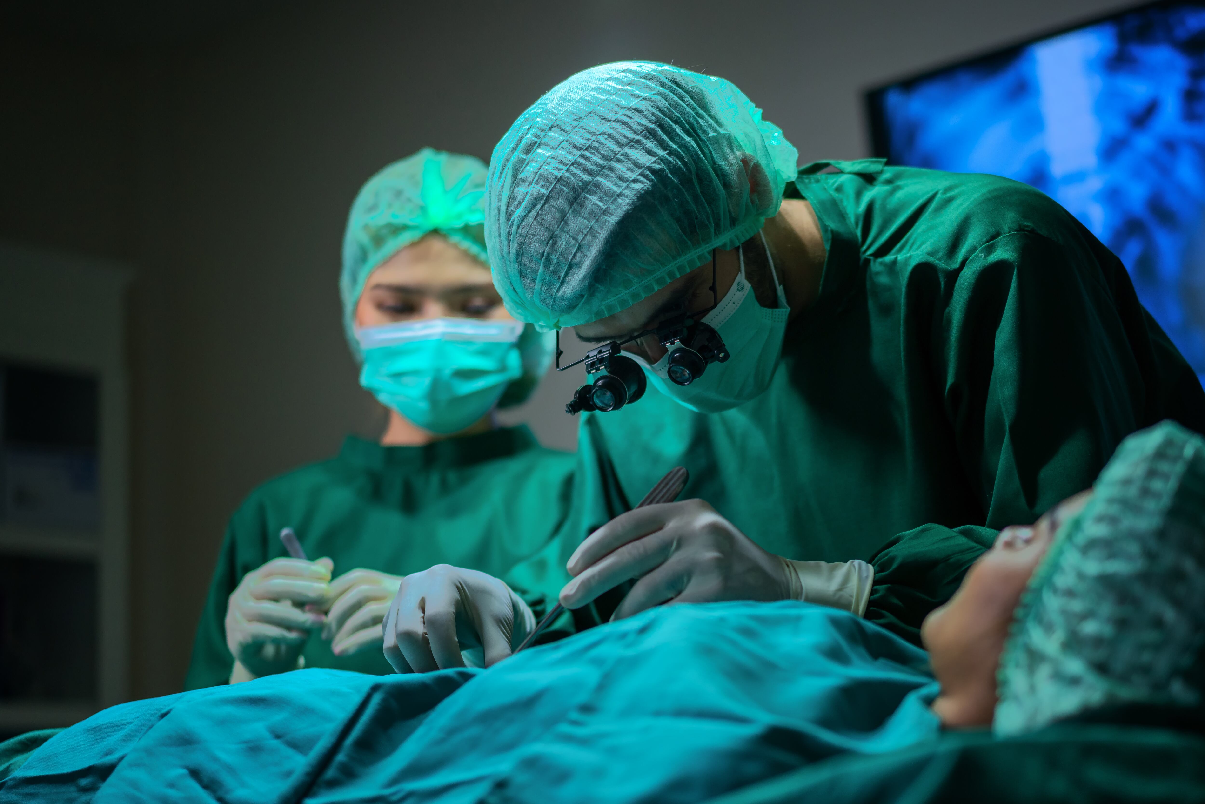 Hay 10 casos confirmados: este tipo de trasplante contra el cáncer logra la remisión del VIH