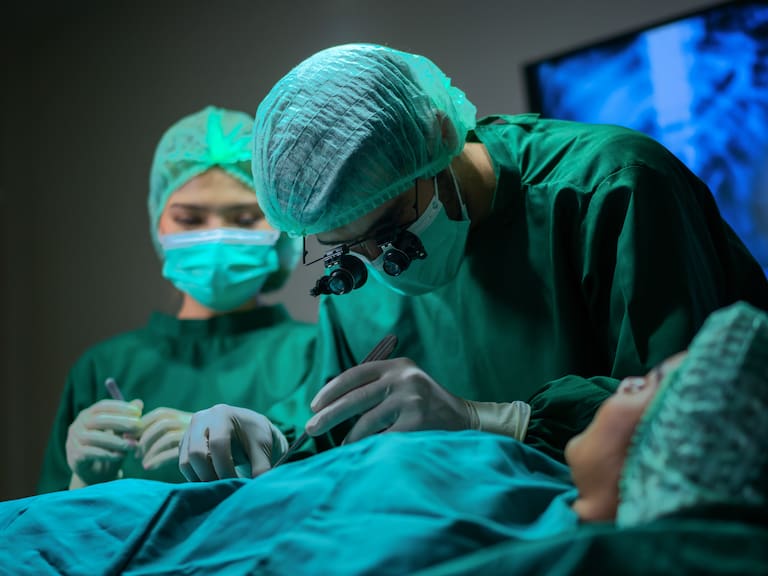 Hay 10 casos confirmados: este tipo de trasplante contra el cáncer logra la remisión del VIH