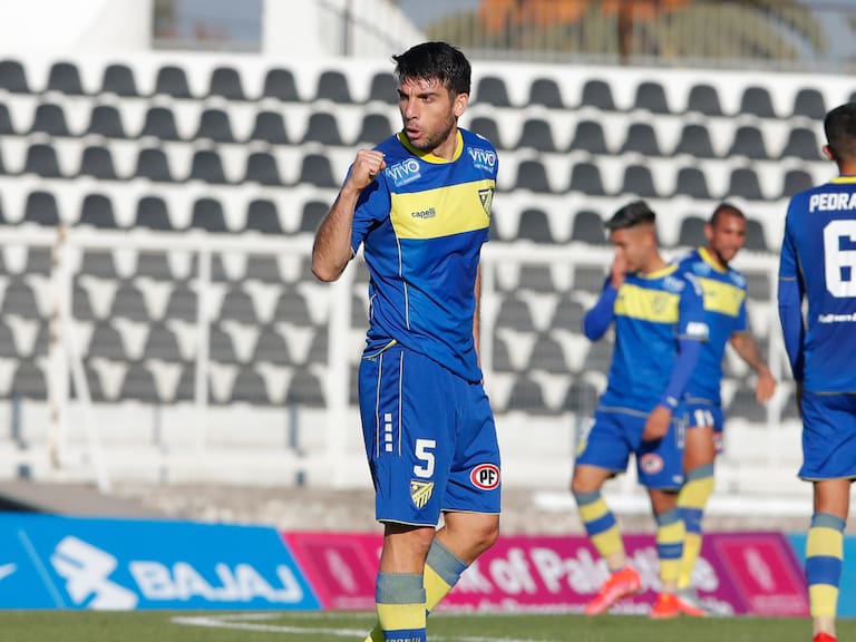 A.C. Barnechea derrotó a Deportes Temuco y mandó a Cobreloa al fondo de la tabla de posiciones de la Primera B