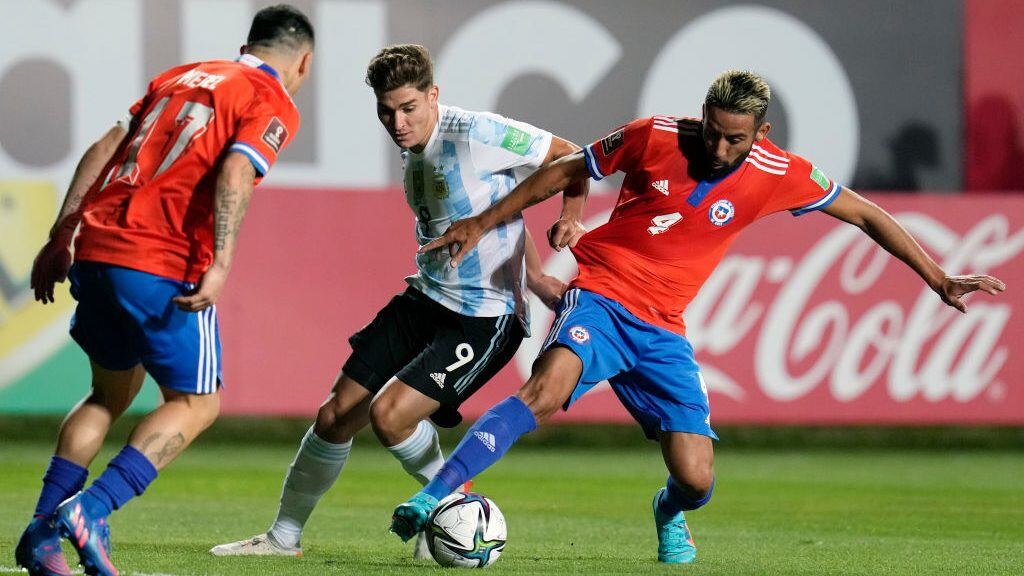 La particular estadística que alcanzó Mauricio Isla en la Roja