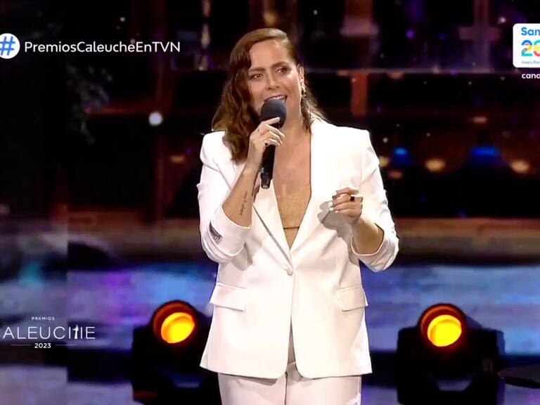 Natalia Valdebenito encendió los Premios Caleuche 2023 con emplazamiento a Nicolás López