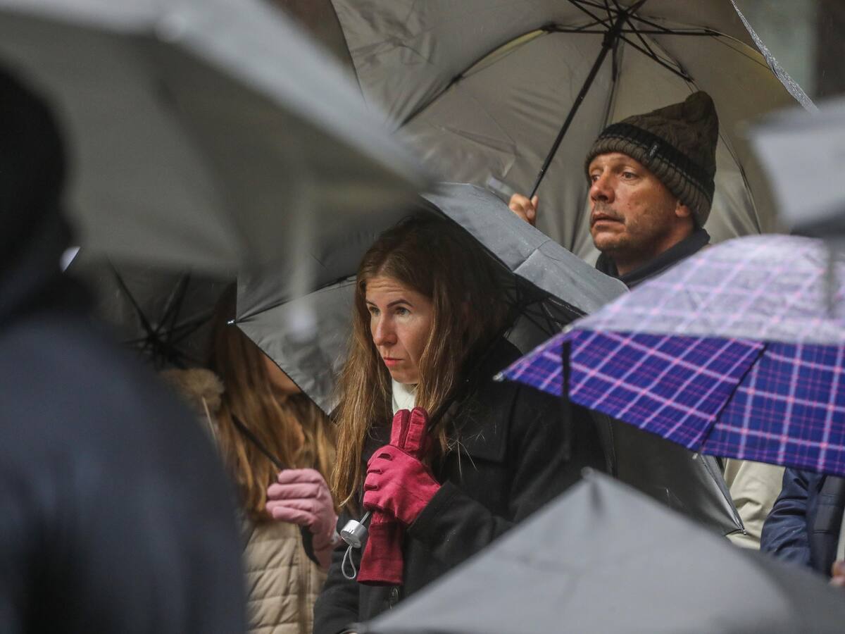 Entre 15 y 30 milímetros de lluvia en Santiago: Meteorólogo señala el “día clave” de las precipitaciones en la RM