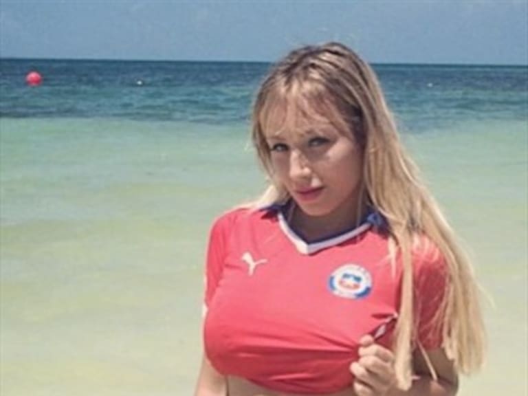 La reflexión erótica futbolera de Daniella Chávez