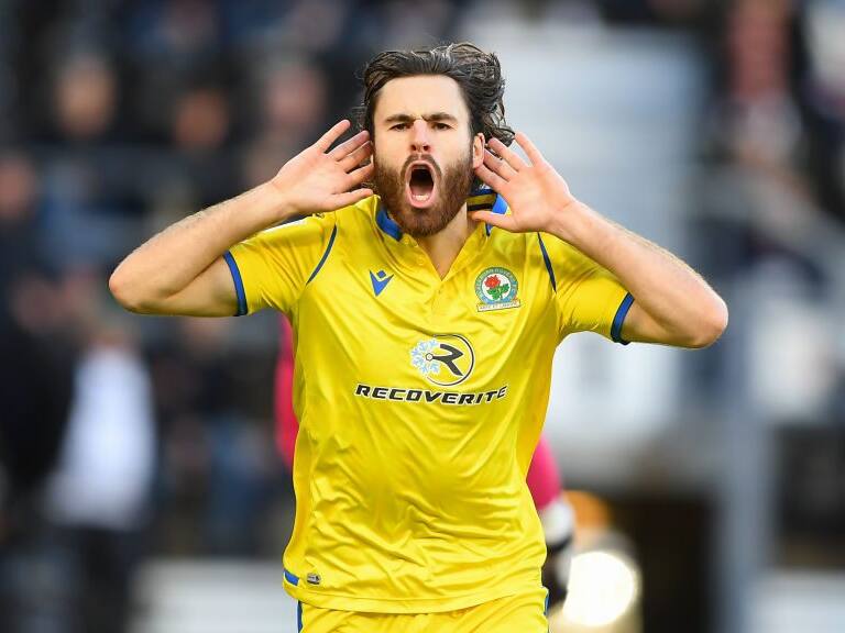 Técnico del Blackburn Rovers volvió a cuestionar el llamado de la Roja a Ben Brereton