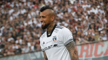 Fiscalía abre investigación contra Arturo Vidal y otros futbolistas por delito de connotación sexual en bar de Vitacura