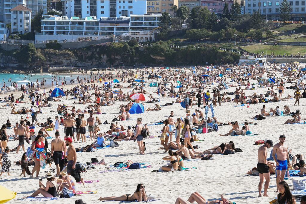Los australianos disfrutan las playas de Sídney