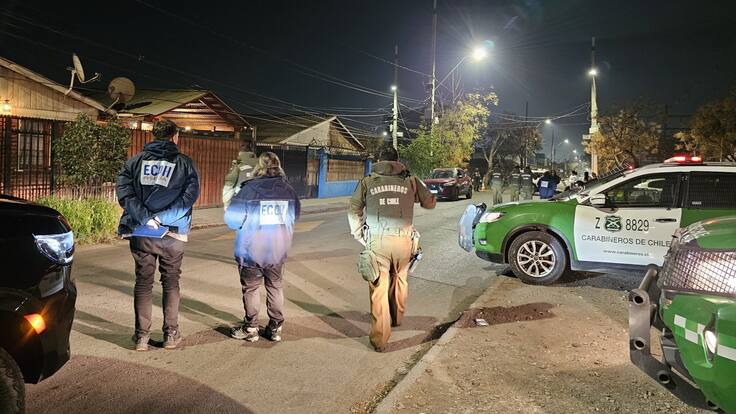 Hombre es asesinado a balazos cuando se movilizaba en moto en Pedro Aguirre Cerda: acompañante resultó herido