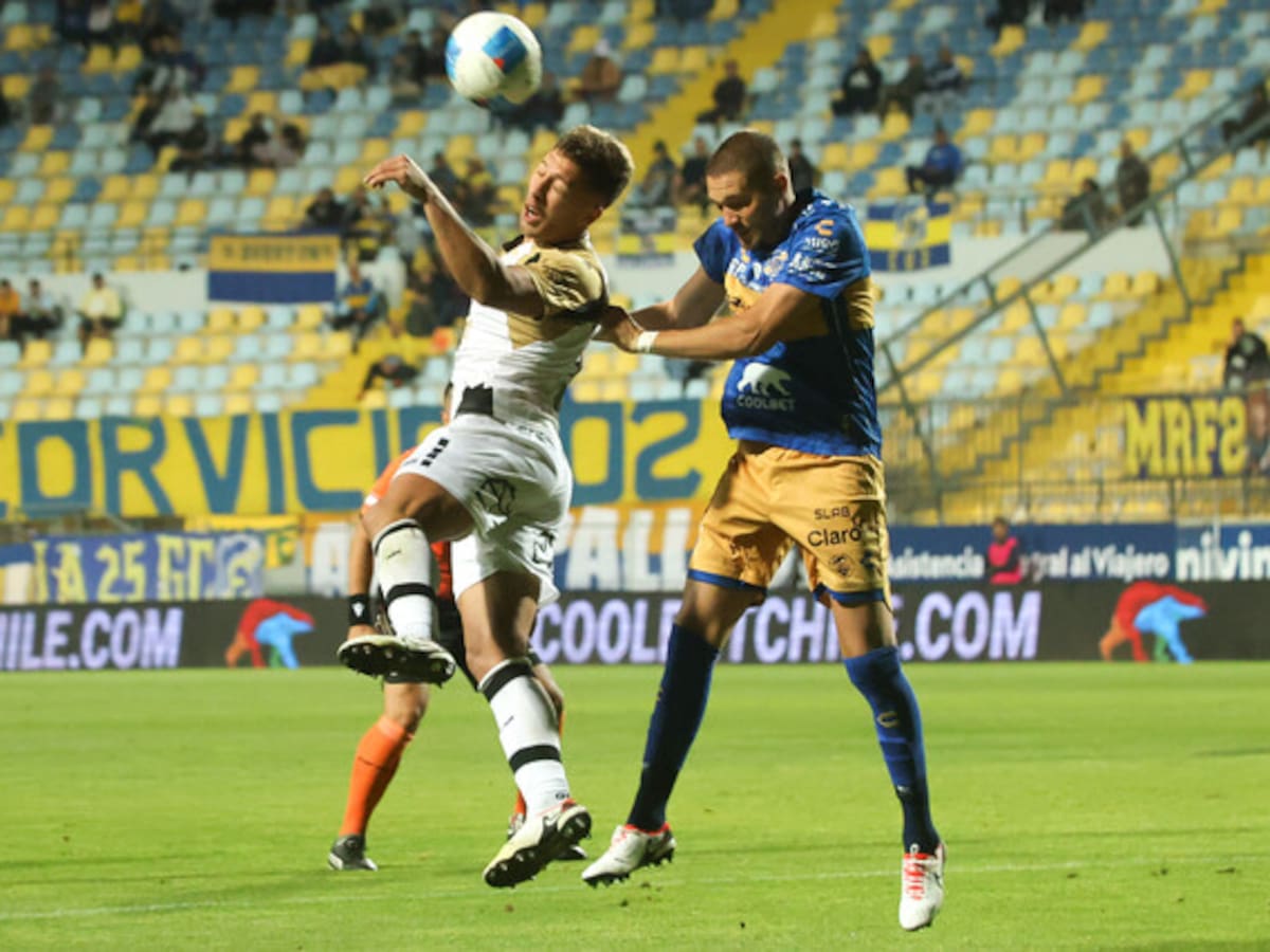 Diego Oyarzún tras debacle de Everton ante la UC: “Esto es más que amargura, fue vergonzoso”