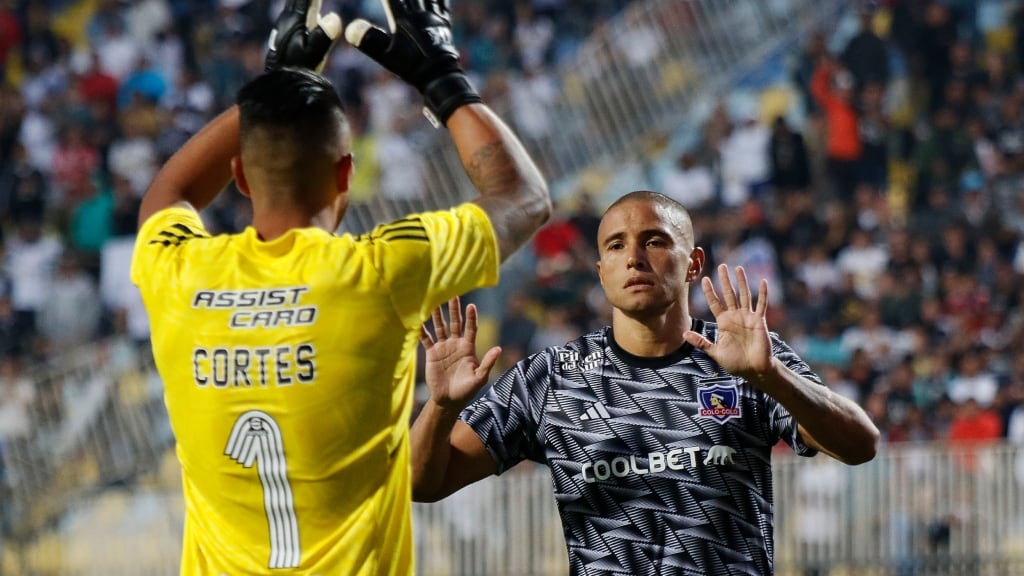 Las variantes en la formación que planea Colo Colo para el debut en el Campeonato Nacional 2023
