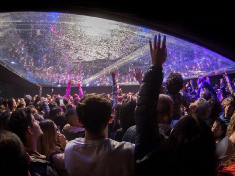 Desafiando al público: Fuerza Bruta arriba con su propuesta participativa y en 360 grados