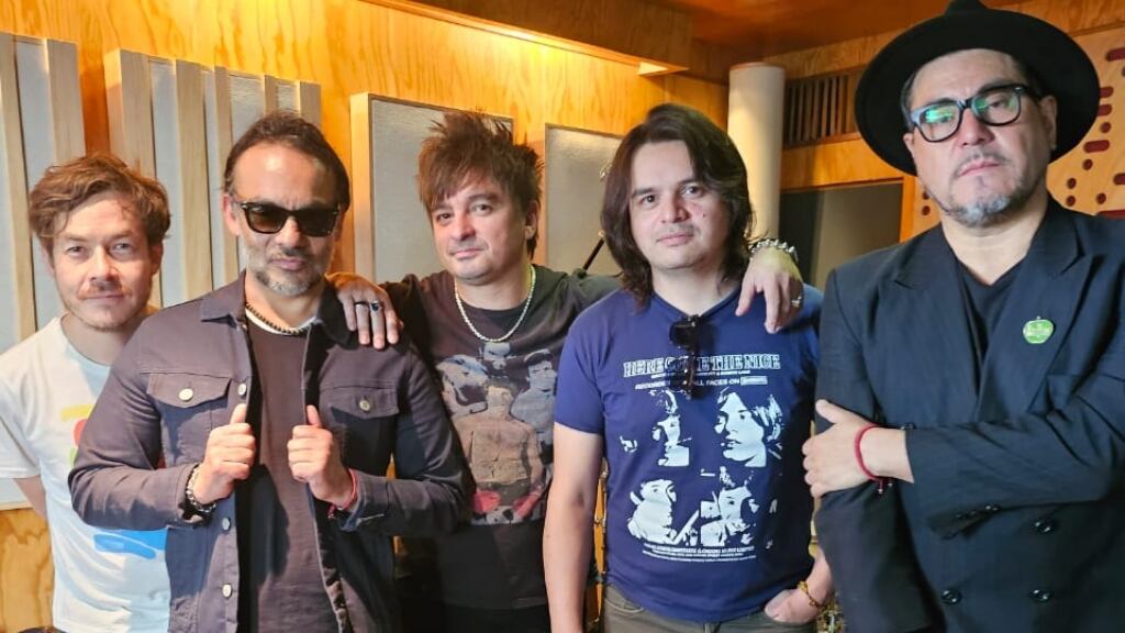 Los Bunkers conversan con ADN desde México.