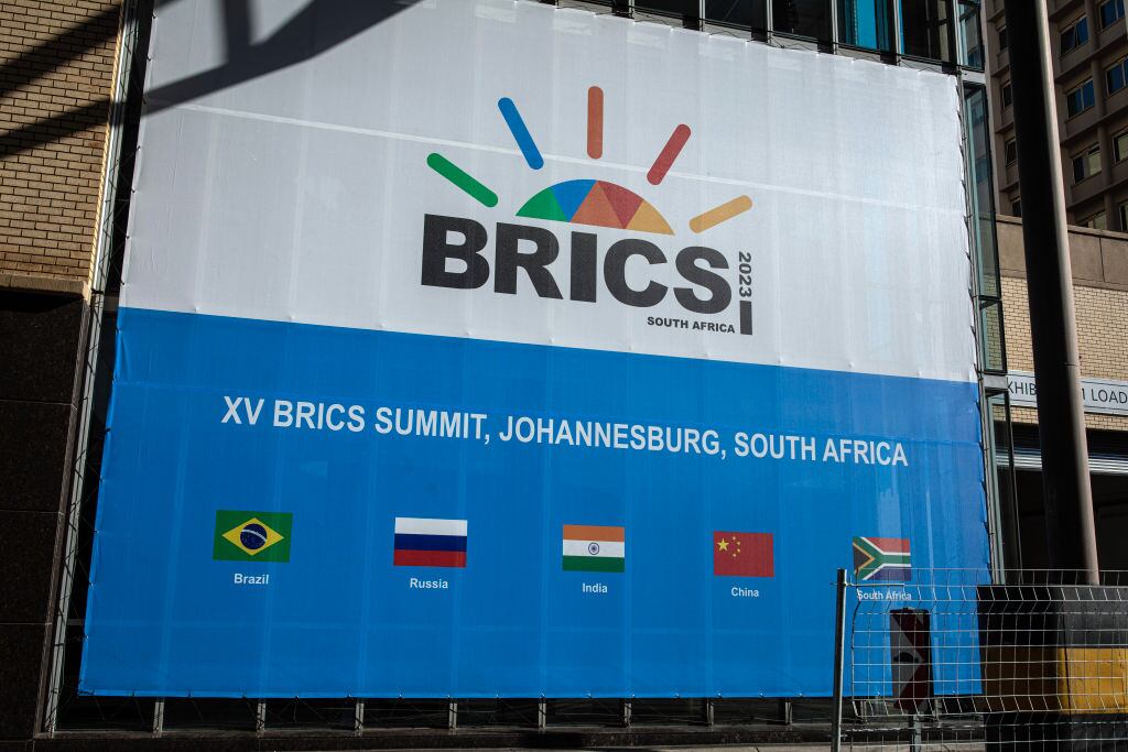 Cartel en Sudáfrica publicita la XV cumbre del bloque del BRICS