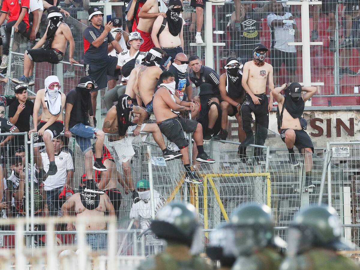 Tribunal de Disciplina sanciona a hinchas de Colo Colo por los incidentes de la Supercopa