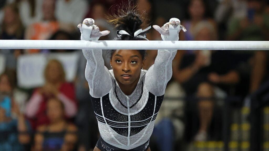Simone Biles aparece en la lista preliminar de Estados Unidos para competir en la gimnasia de Santiago 2023