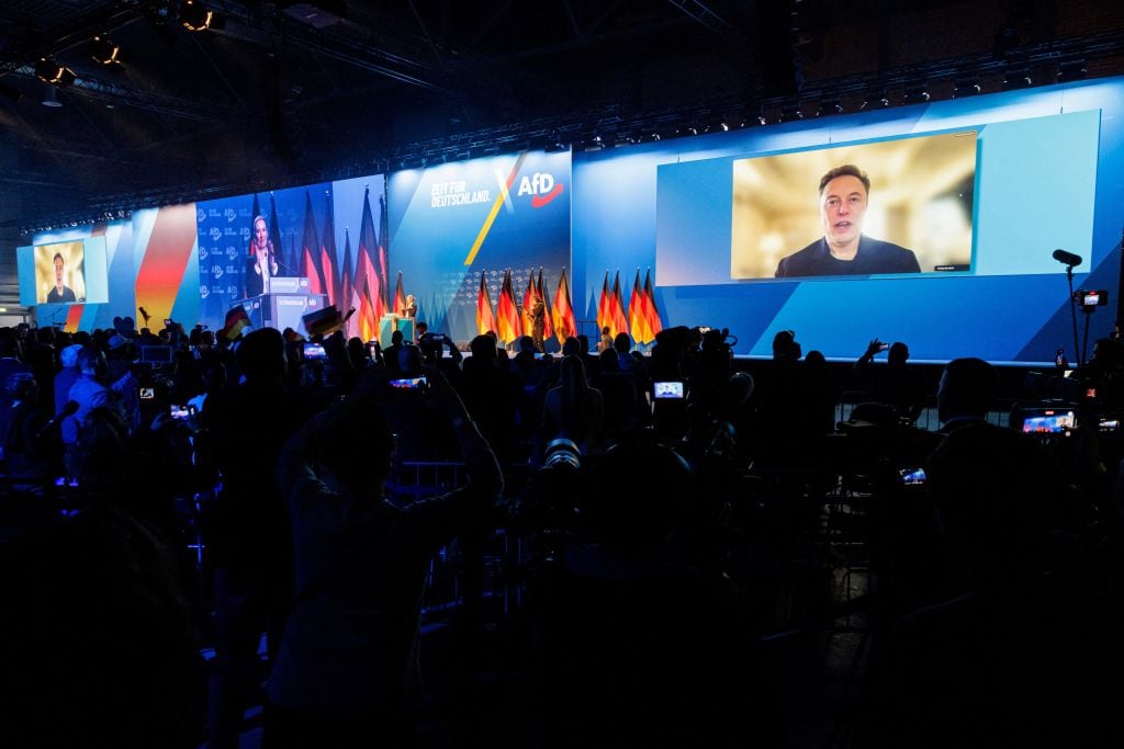 Elon Musk es parte del evento de campaña electoral del partido de ultraderecha AfD de Alemania, en la previa de las votaciones