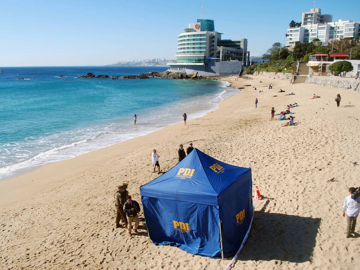 Hallan cadaver flotando en playa San Mateo de Valparaíso