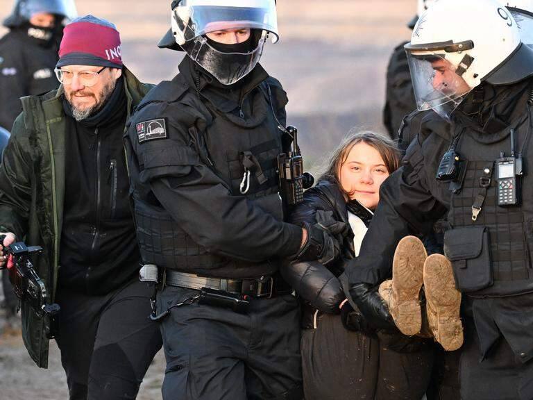 Greta Thunberg es detenida en Alemania tras participar en una protesta por mina de carbón