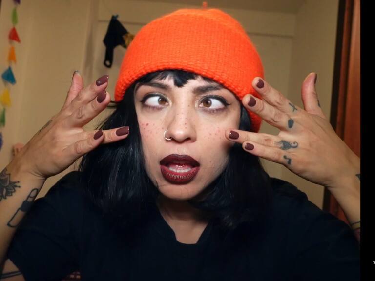 Mon Laferte en "Biutiful"