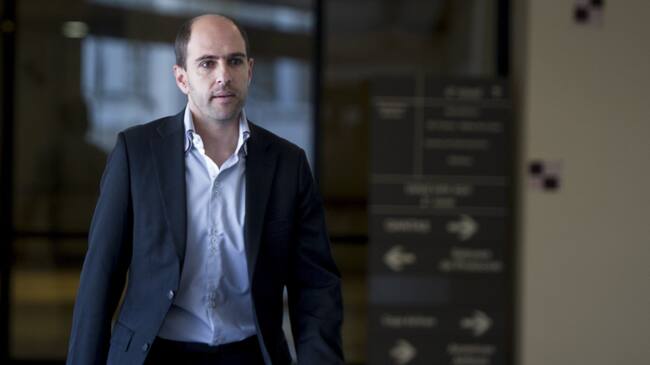 Sergio Jadue, President of the Chilean Football Association and CONMEBOL Vice president arrives in Santiago on November 12, 2015. AFP PHOTO/VLADIMIR RODAS (Photo credit should read VLADIMIR RODAS/AFP via Getty Images)