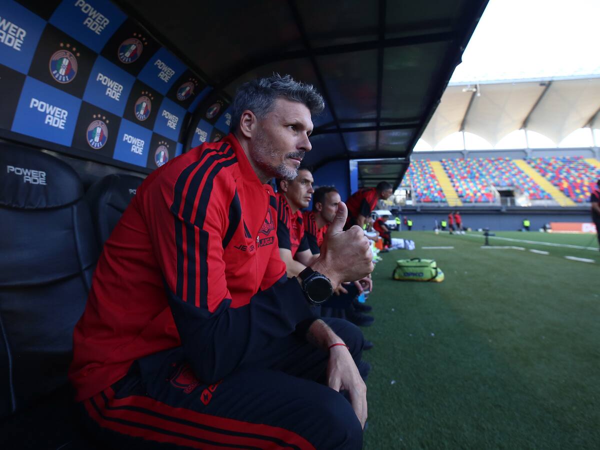 Ortiz cambia las piezas, pero no el esquema: esta será la formación de Colo Colo para enfrentar a Coquimbo Unido