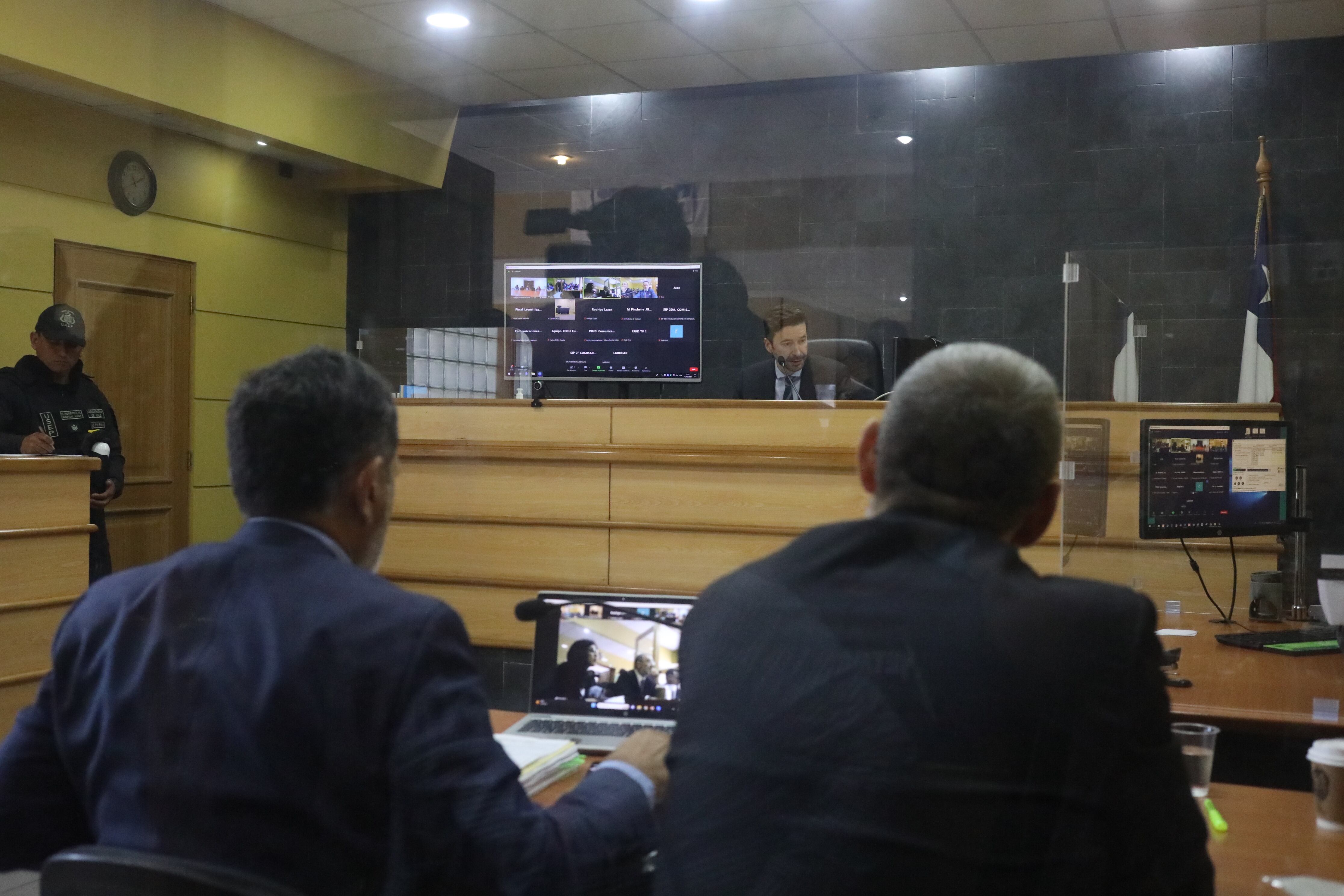 Agencia Uno | Control de detención de Luis Castillo en el Tribunal Oral en lo Penal de Copiapó