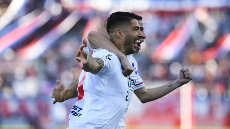 Nacional se queda con el clásico ante Peñarol con golazo de Luis Suárez